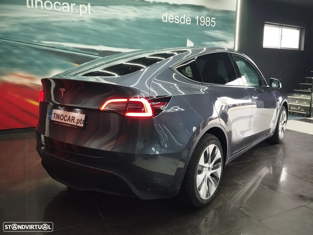 Tesla Model Y 2023 photo 4