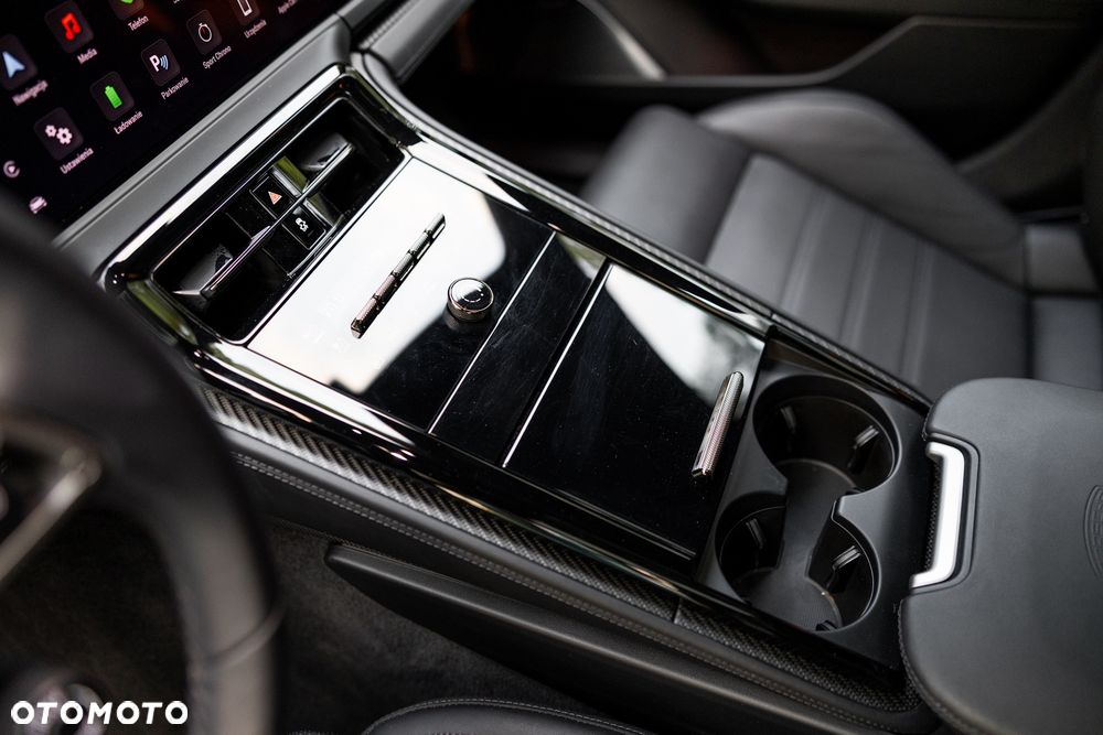 Porsche Panamera Turbo E-Hybrid PHEV - 34