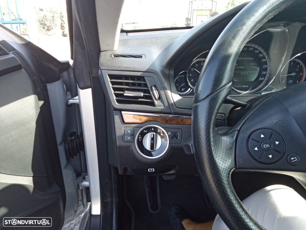 Mercedes-Benz E 220 CDI BlueEfficiency - 22