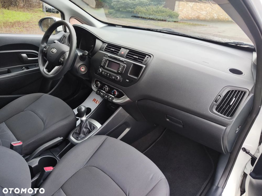Kia Rio 1.2 Business Line - 9