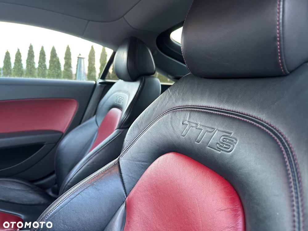 Audi TT S Coupé - 14