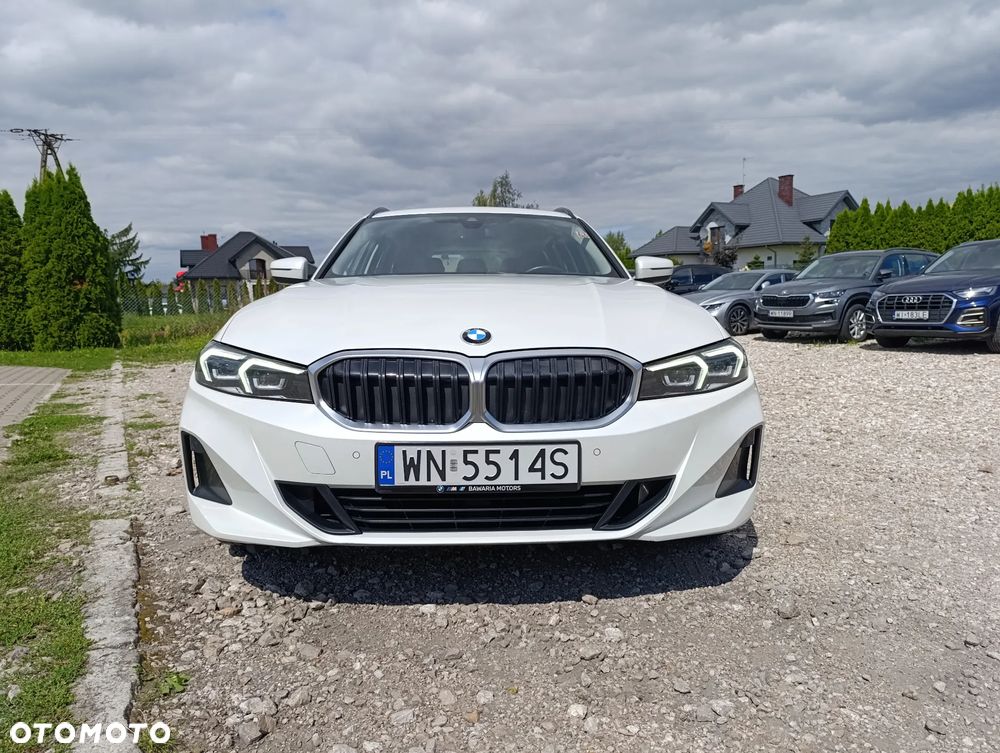 BMW Seria 3 320d xDrive mHEV - 4