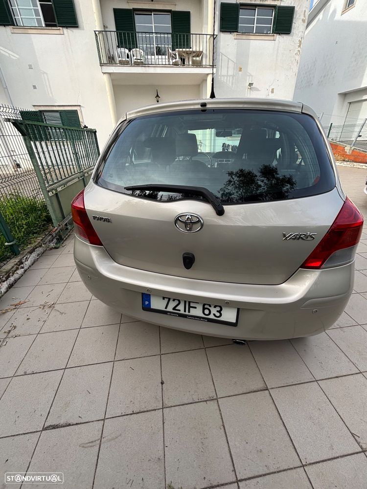 Toyota Yaris - 2