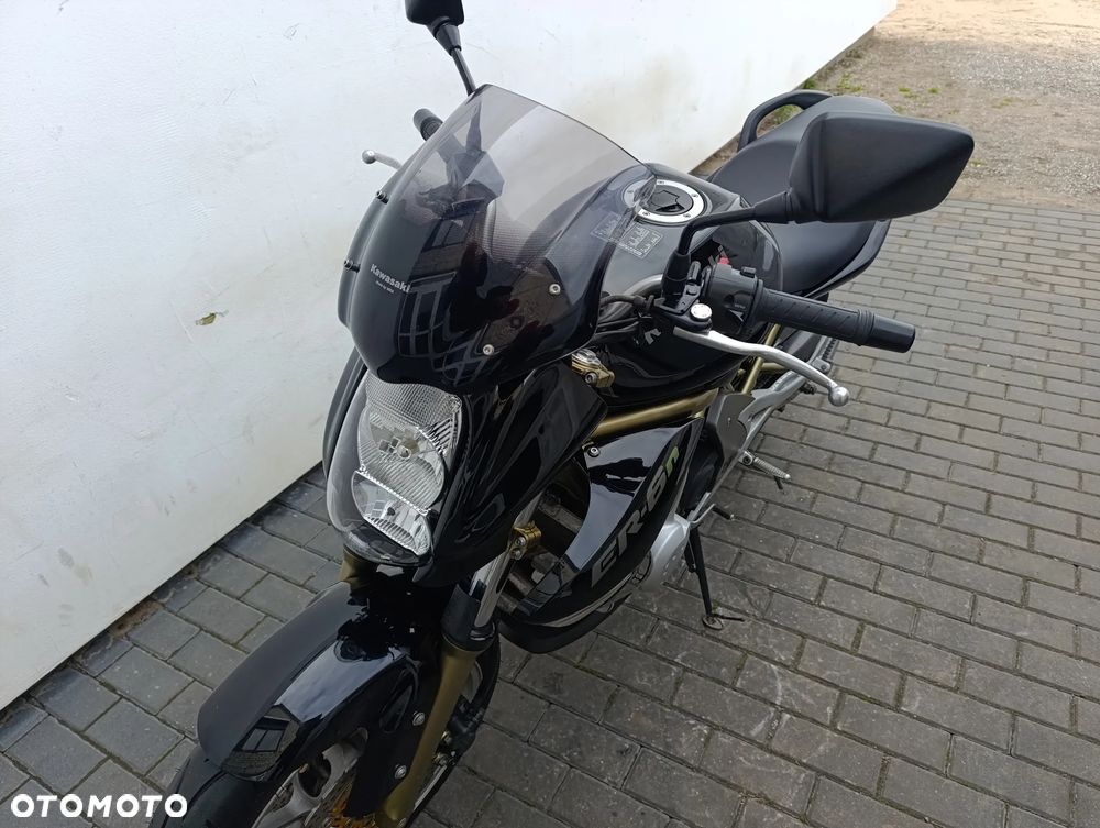 Kawasaki ER - 10