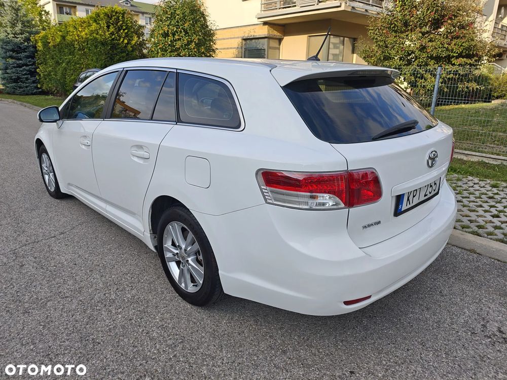 Toyota Avensis 2.0 Sol EU5 - 7