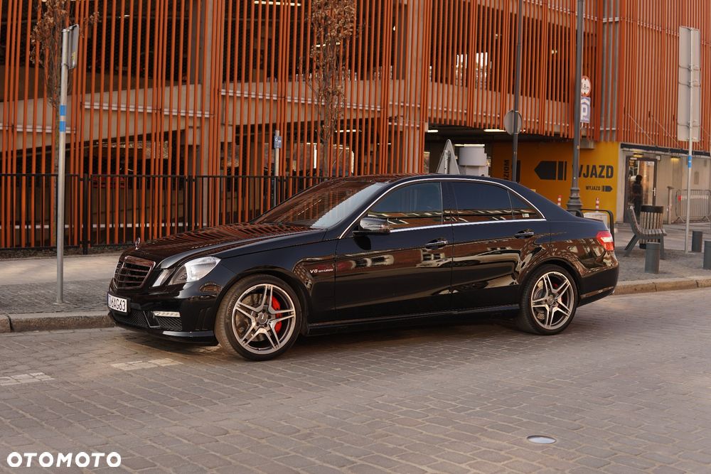 Mercedes-Benz Klasa E 63 AMG - 1