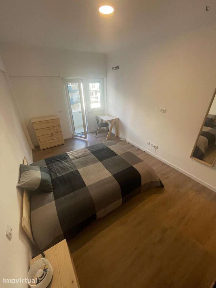 Quarto - localizado em Lumiar Lisbon - Grande imagem: 2/14