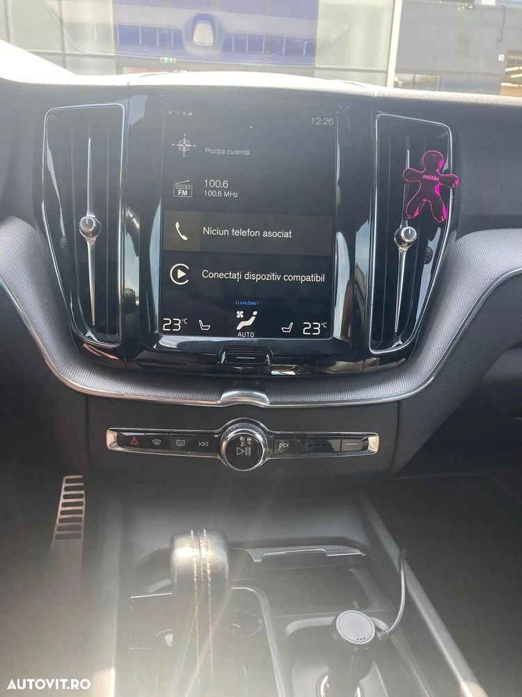 Volvo XC 60 B4 D AWD Geartronic RDesign - 3