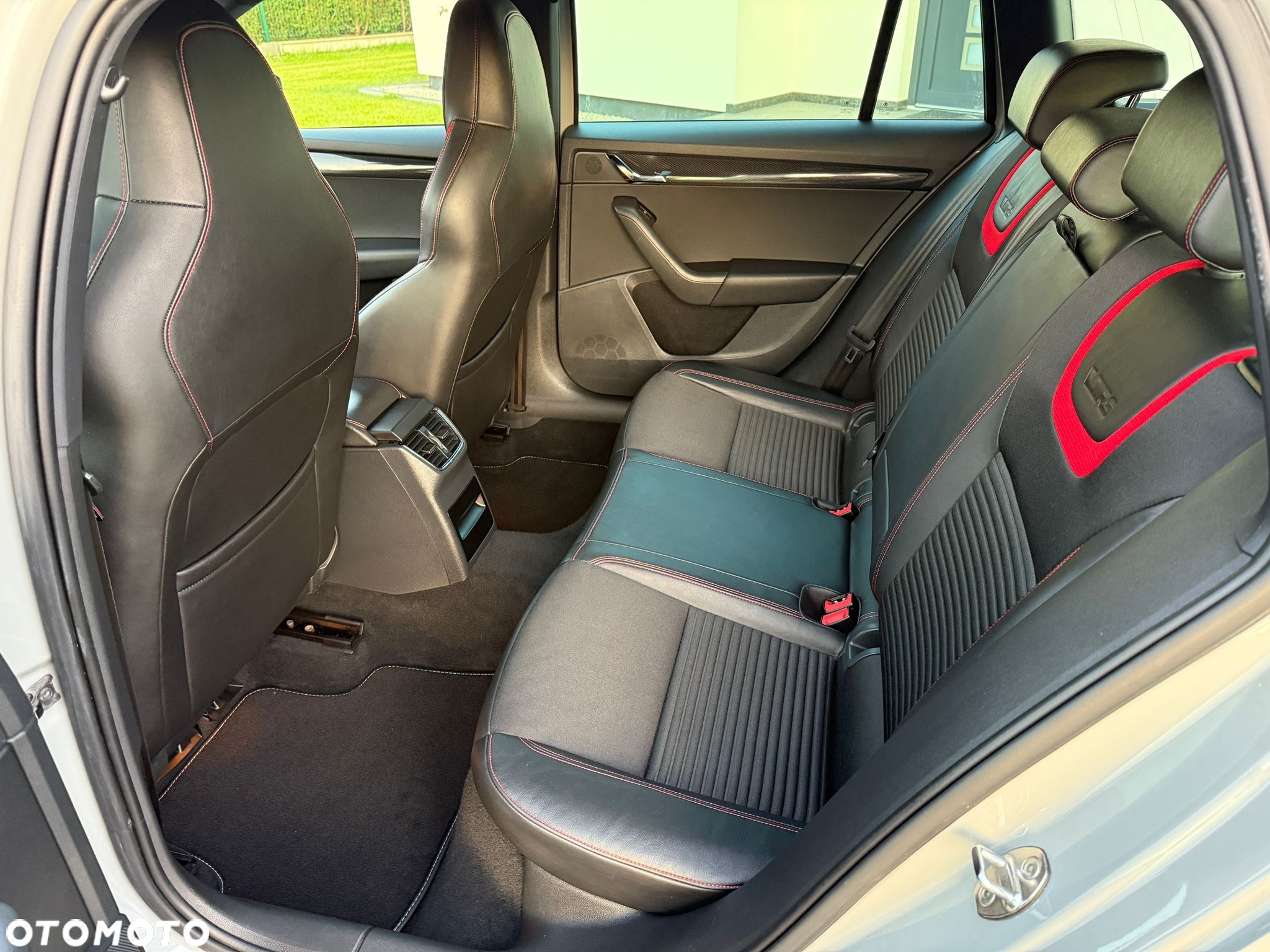 Skoda Octavia Combi 2.0 TSI (Green tec) RS - 14