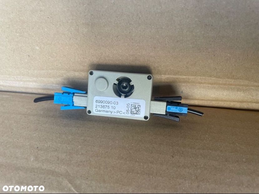 6990090 wzmacniacz anteny bmw 3 e90 e91 e81 e82 e87e84 e70 e71