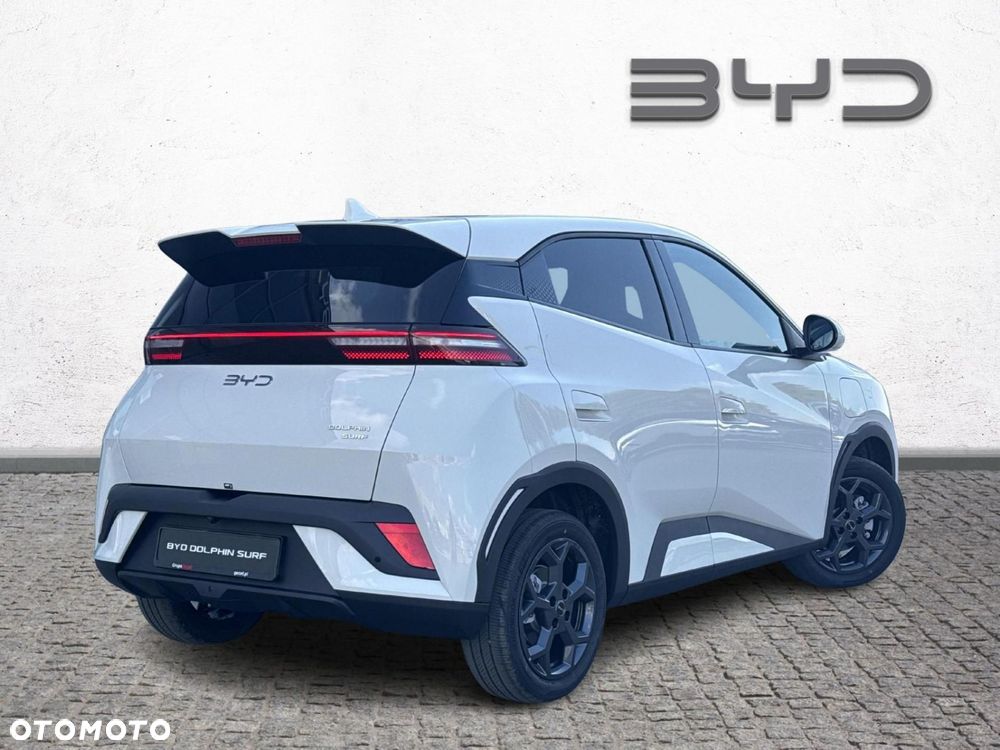 BYD Dolphin - 5