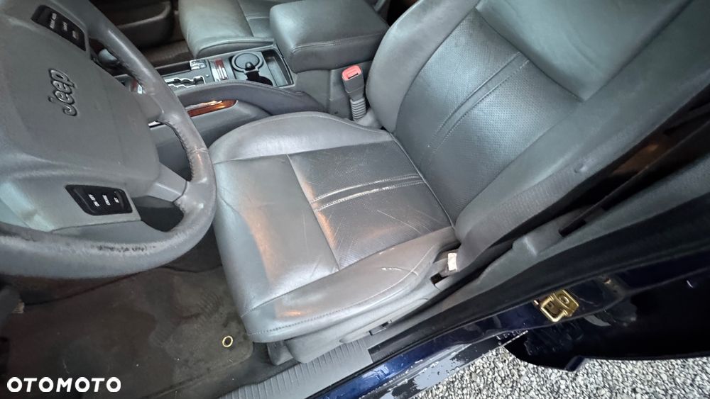 Jeep Grand Cherokee - 13