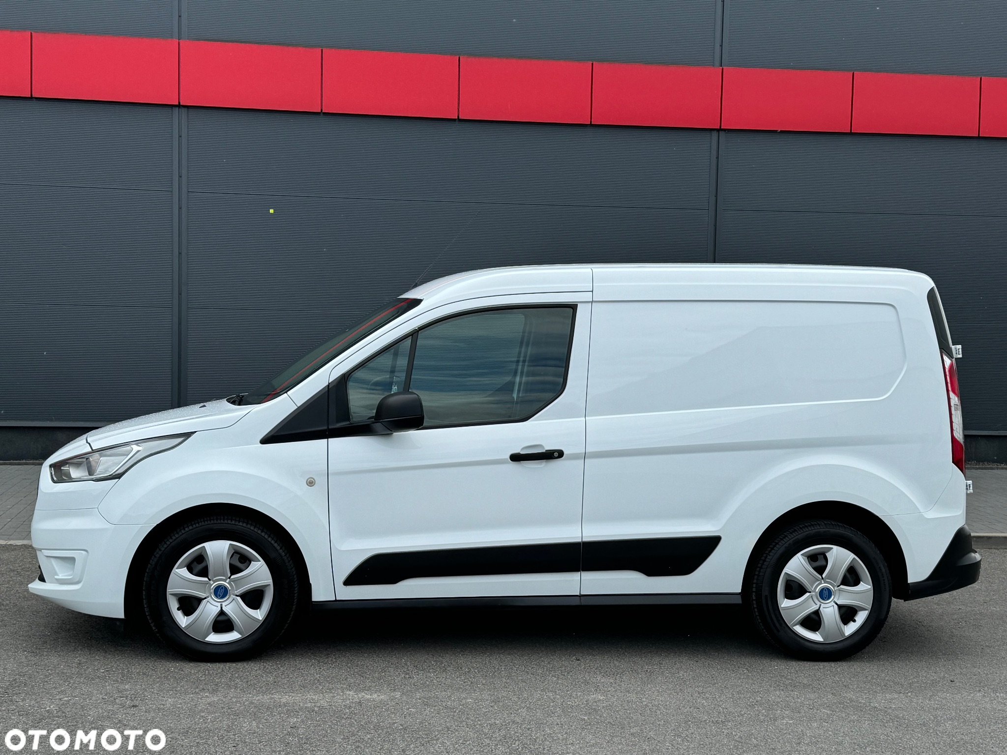 Ford Transit Connect - 9