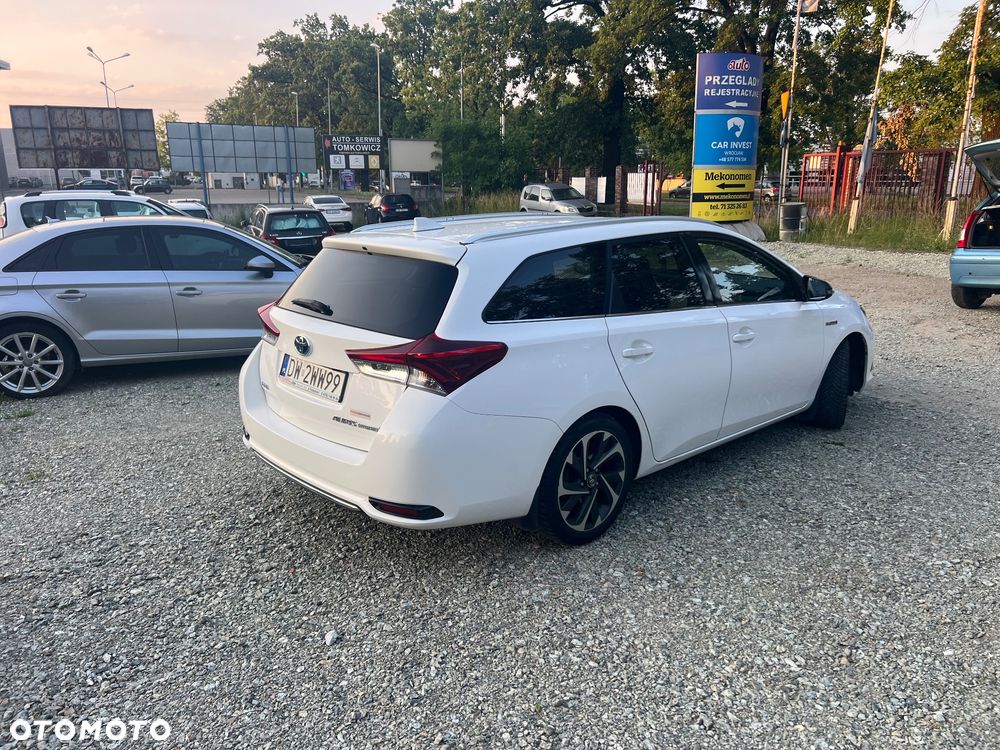 Toyota Auris Hybrid 135 Active - 5