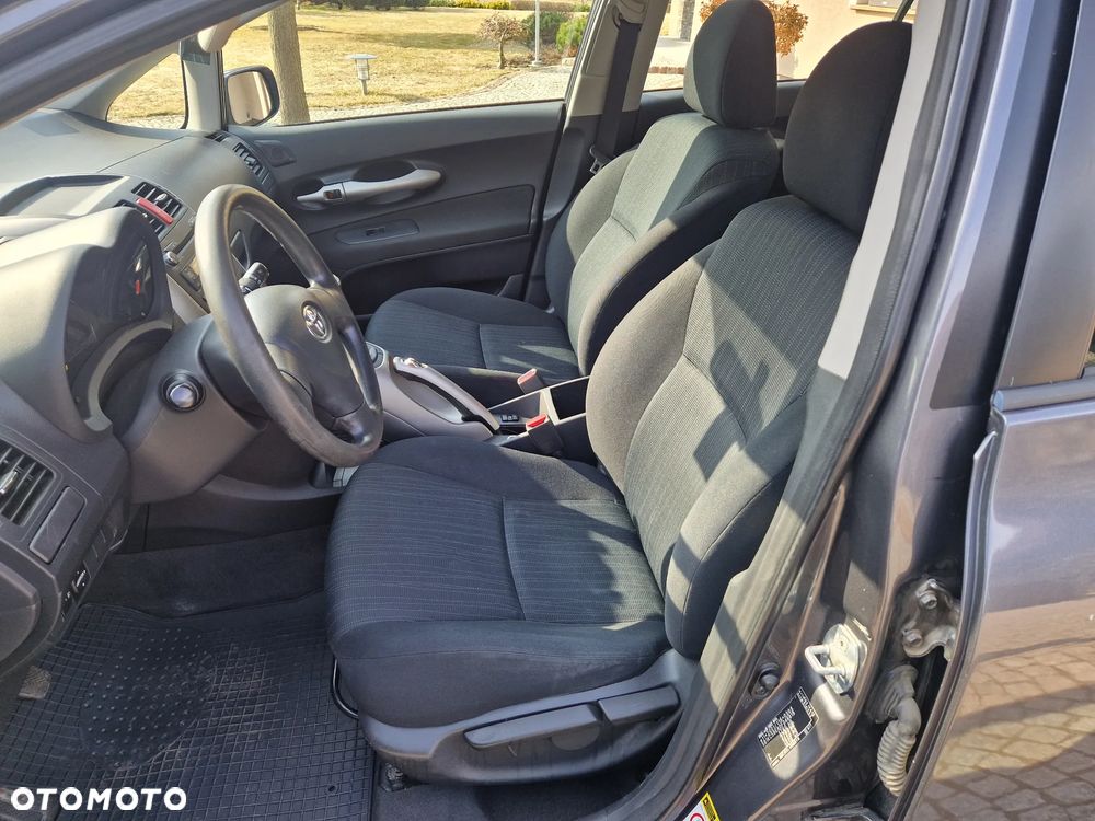 Toyota Auris 1.4 D-4D - 9