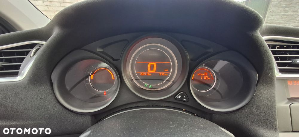 Citroën C4 1.6 HDi Attraction - 17