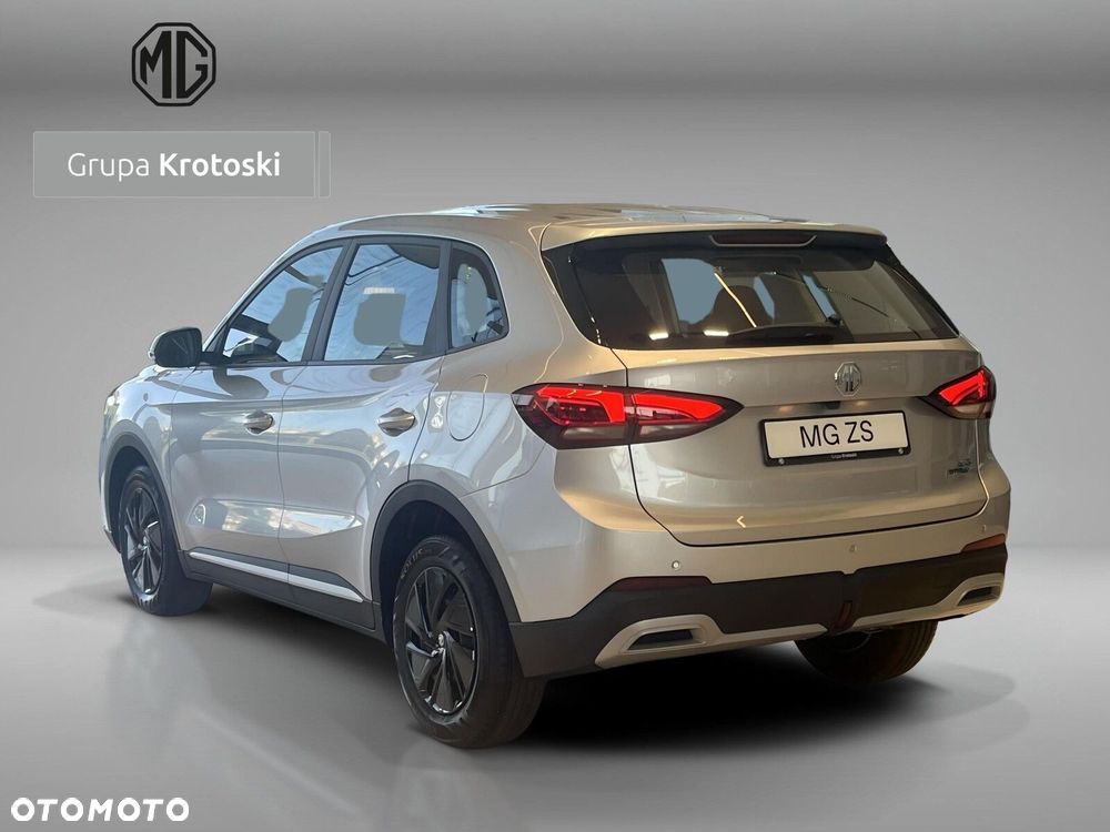 MG ZS Hybrid+ - 5