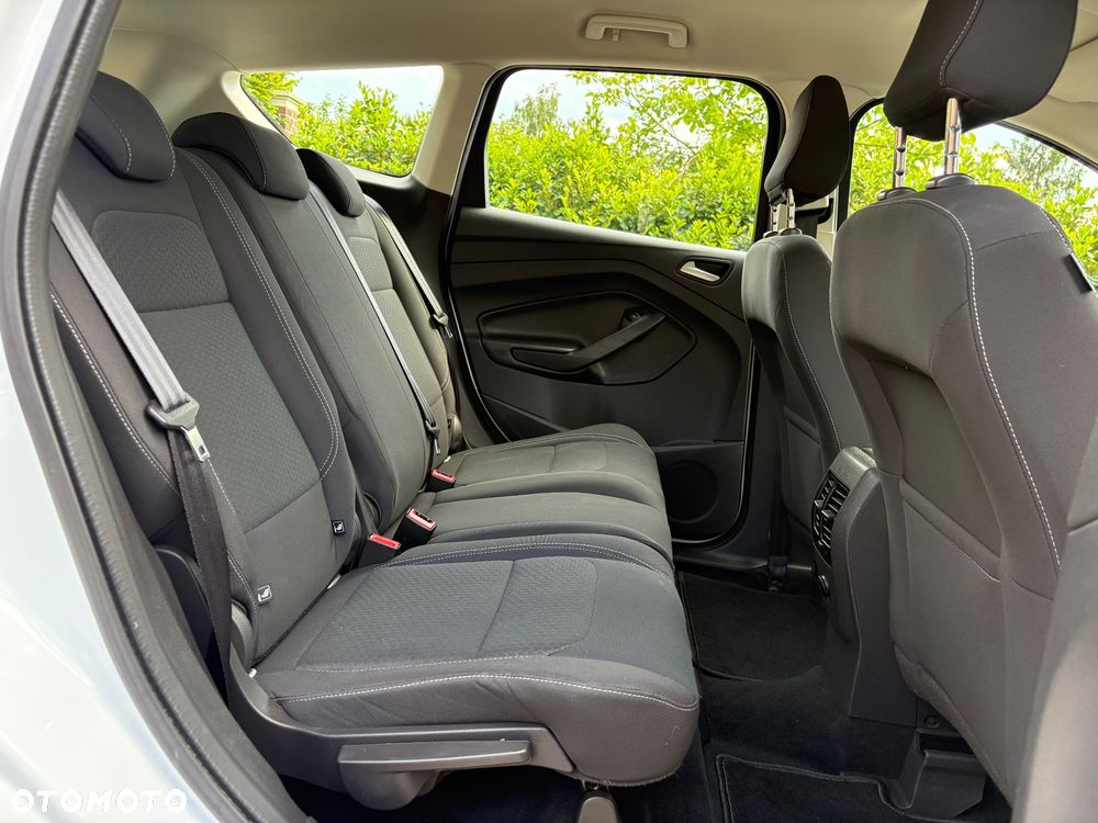 Ford Kuga 1.5 EcoBoost 2x4 Titanium - 11