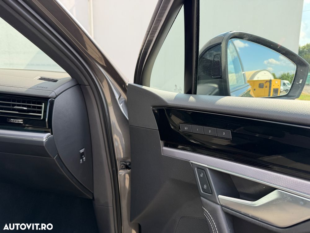 Volkswagen Touareg 3.0 V6 TDI 4Motion DPF Automatik R-Line - 28