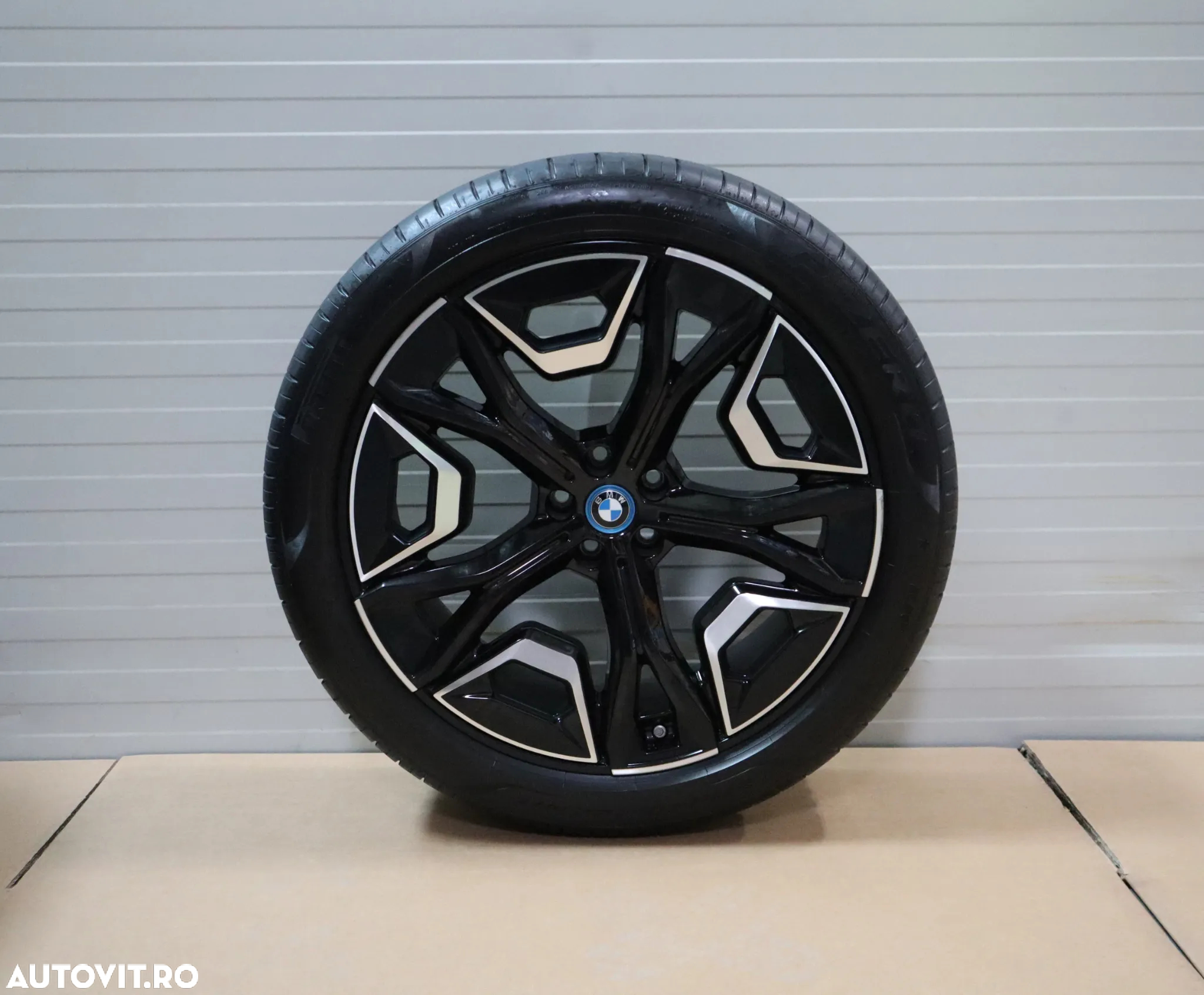 Jante+anvelope BMW IX 22 inch model 1020 - 4