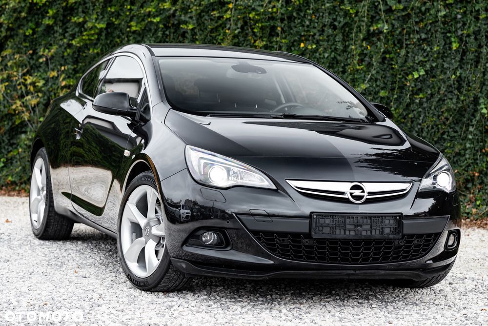Opel Astra IV GTC 1.6 T Sport - 4