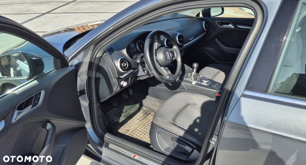 Audi A3 Sportback 1.6 TDI - 10