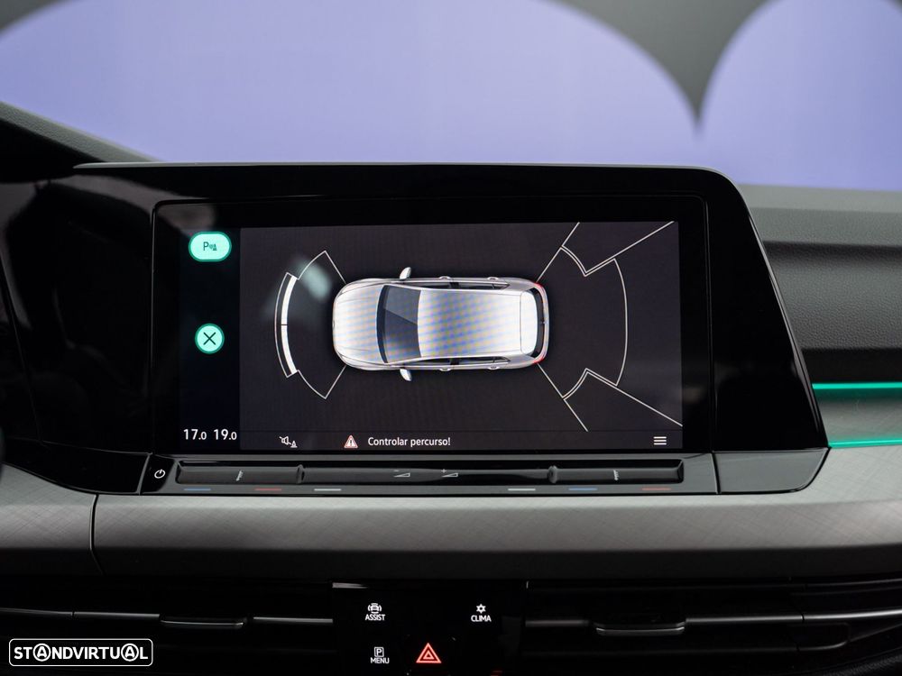 VW Golf 2.0 TDI Life DSG - 26