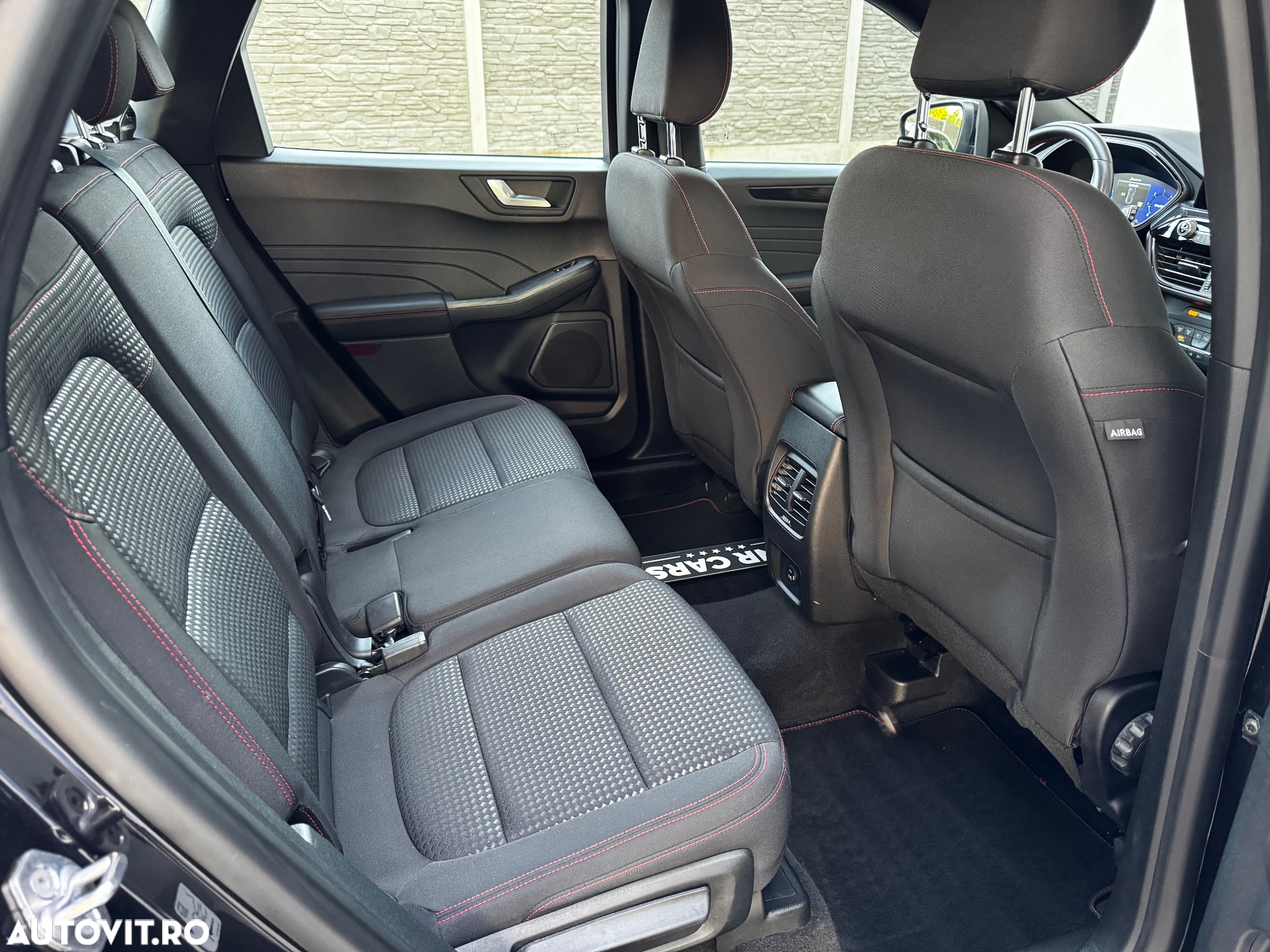 Ford Kuga 1.5 EcoBlue A8 FWD ST Line - 13
