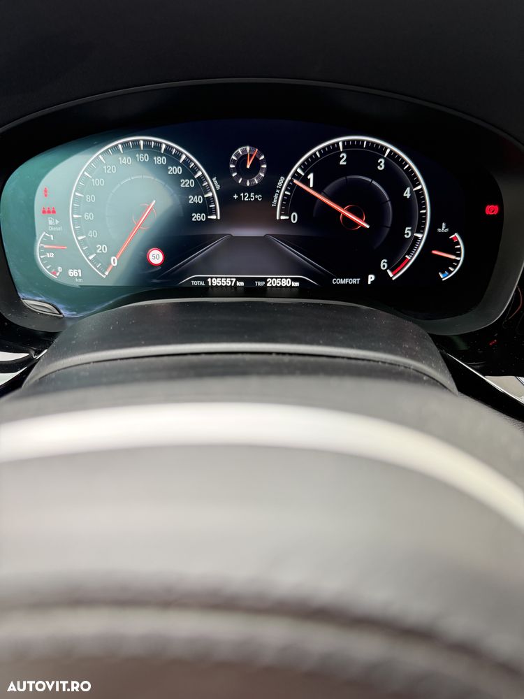 BMW Seria 5 520d Aut. Luxury Line - 12