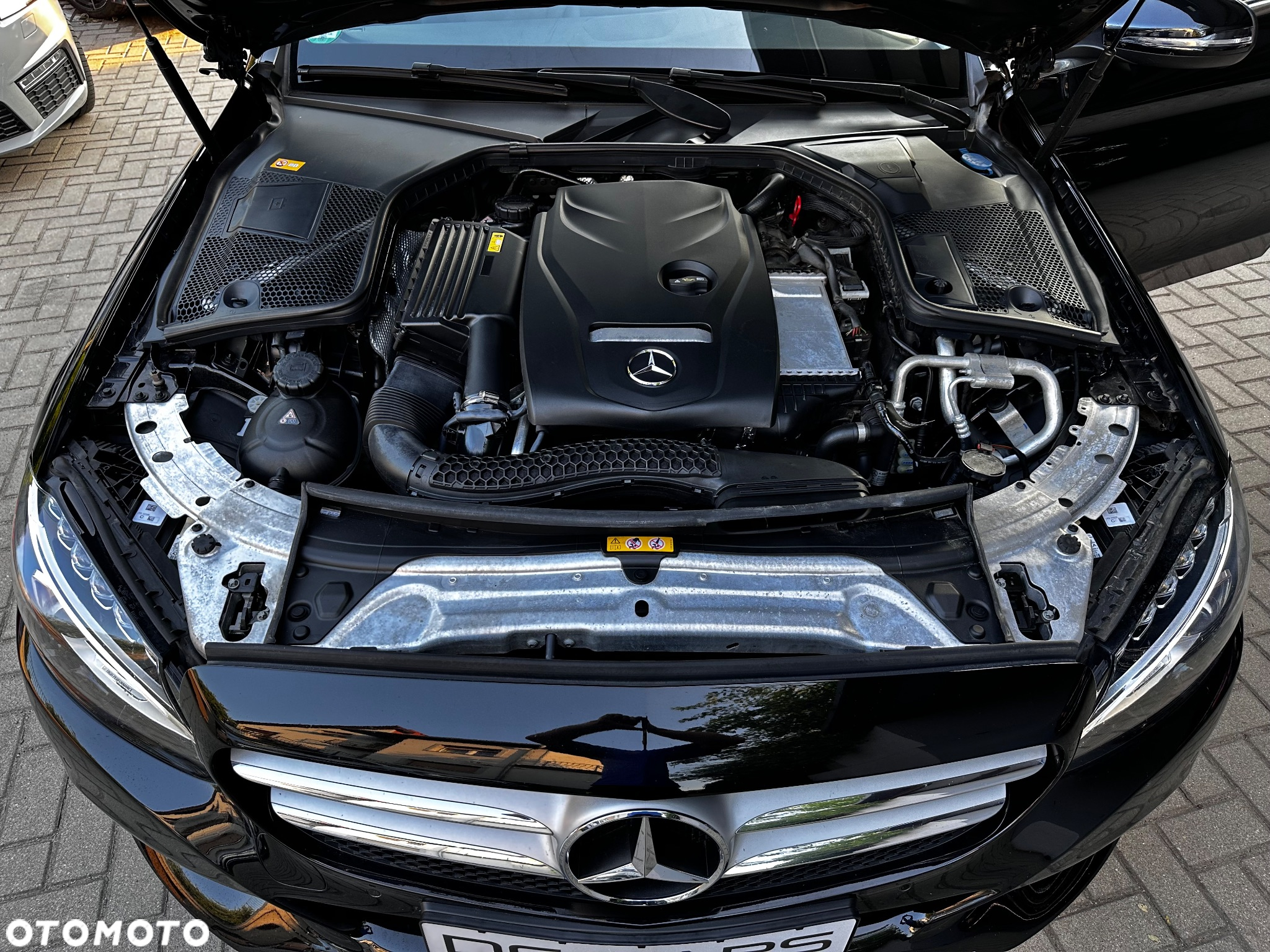 Mercedes-Benz Klasa C 180 T Avantgarde - 29
