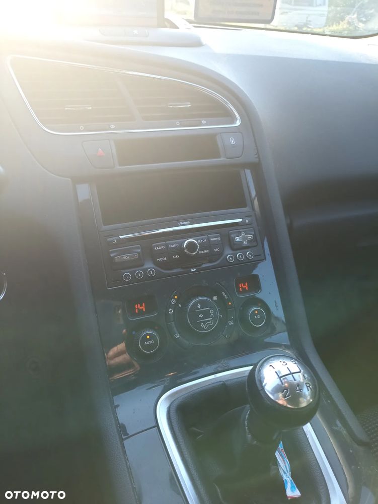 Peugeot 5008 1.6 Active 7os - 10