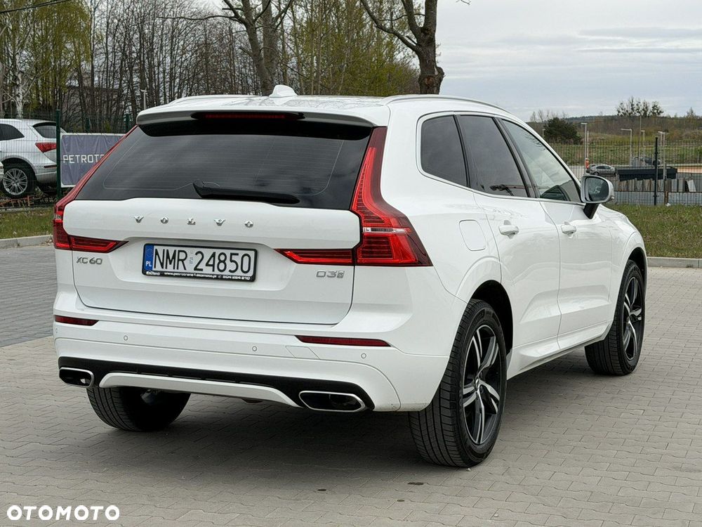 Volvo XC 60 D3 R-Design - 12