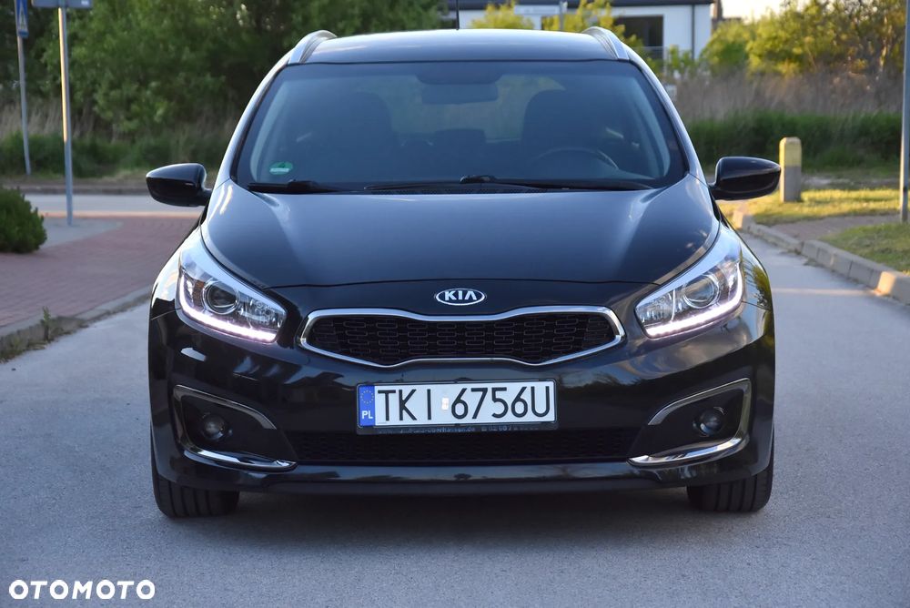 Kia Ceed 1.6 GDI ISG Dream-Team Edition - 3