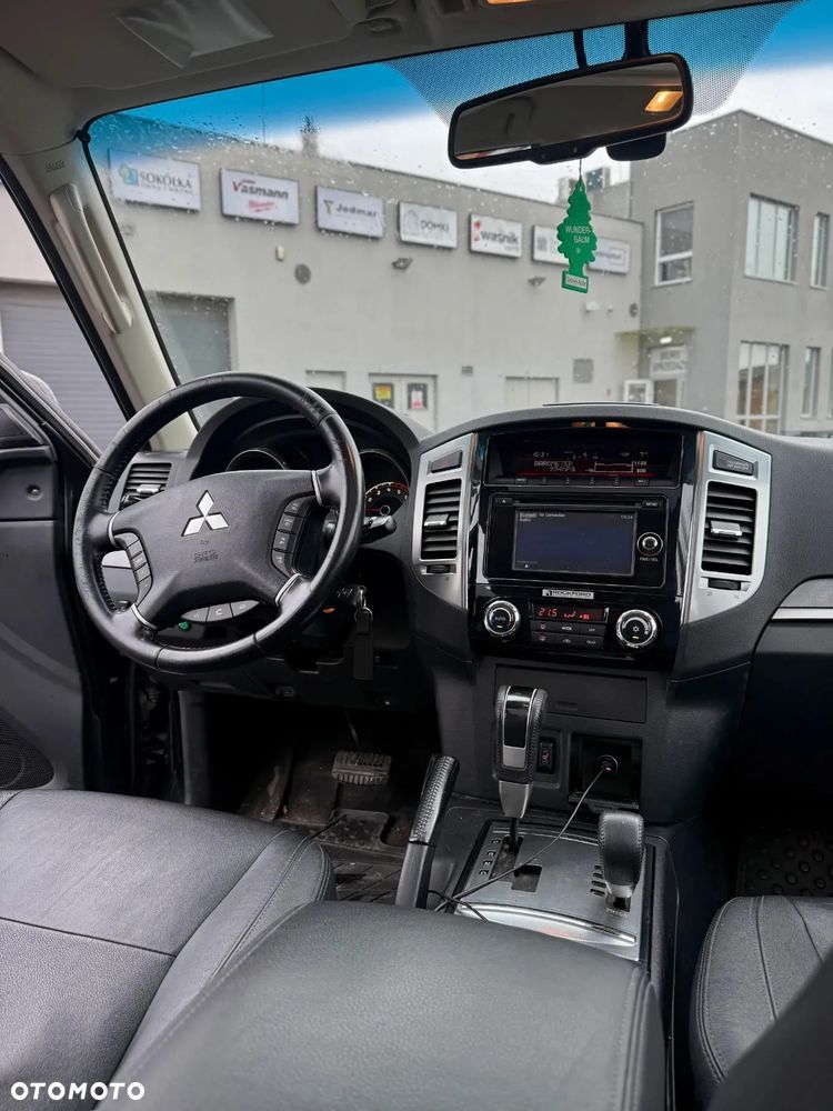 Mitsubishi Pajero 3.2 DID Instyle - 17
