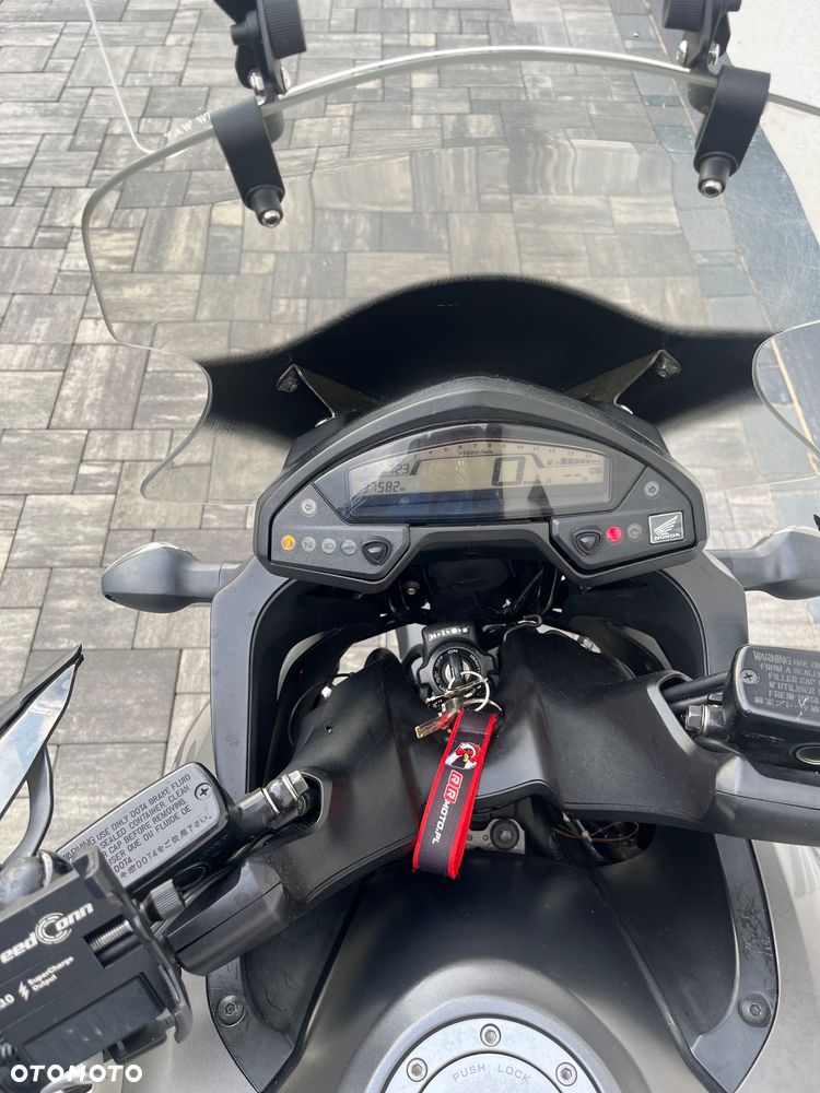Honda VFR - 11