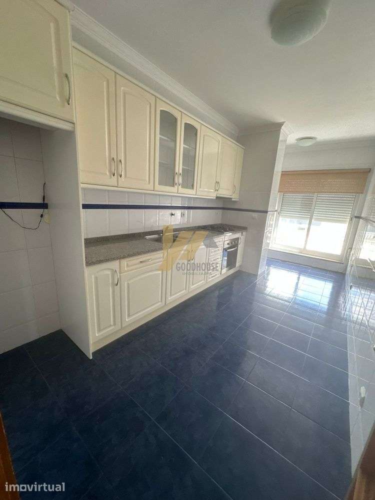 Apartamento T3 com lugar garagem e arrumos - Grande imagem: 4/11