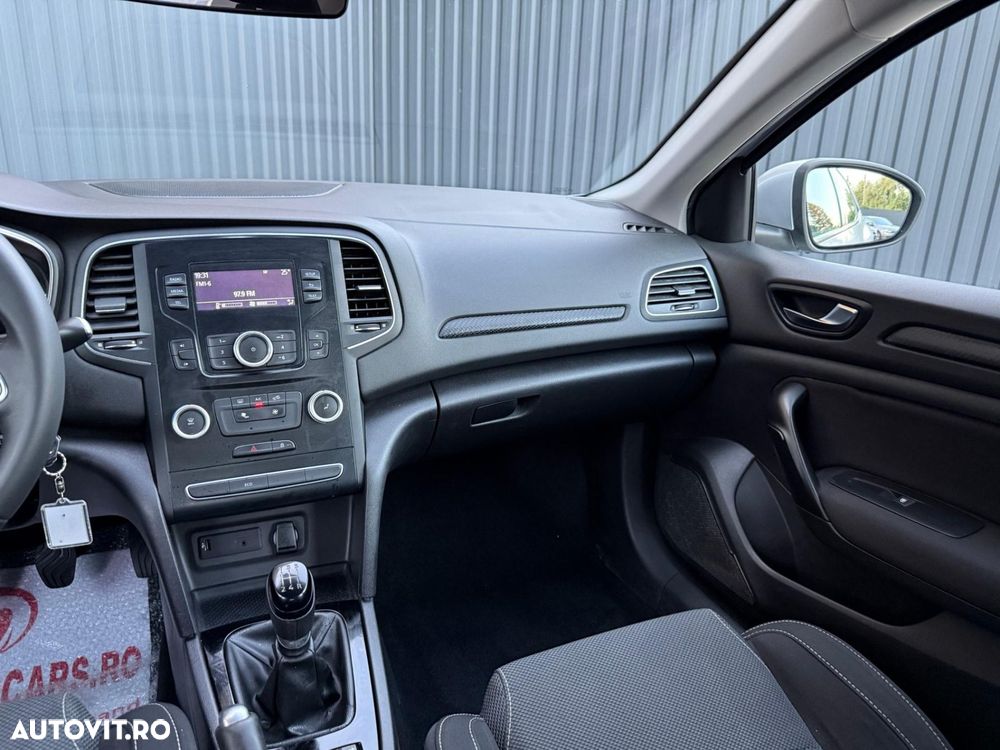 Renault Megane - 8