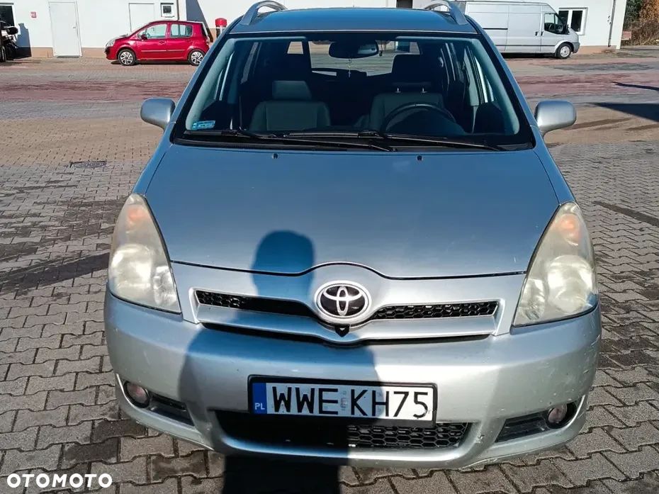 Toyota Corolla Verso - 10