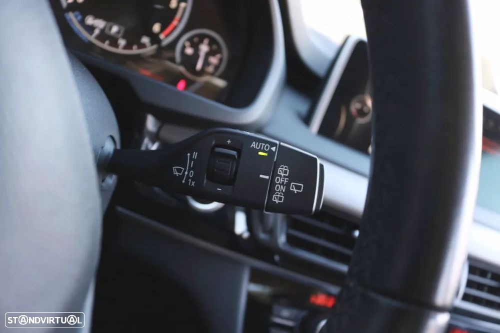 BMW X5 30 d xDrive Pack M - 9