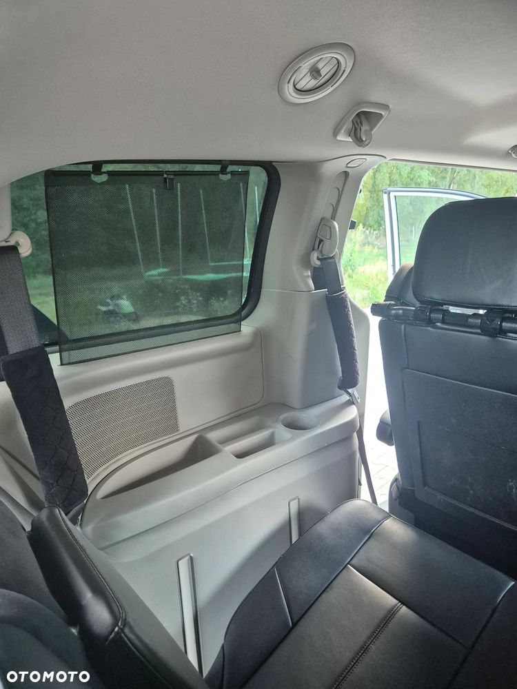 Chrysler Town & Country 3.6 Limited - 12