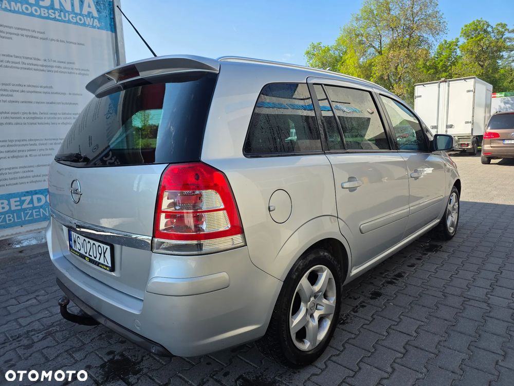 Opel Zafira 1.8 Essentia - 18