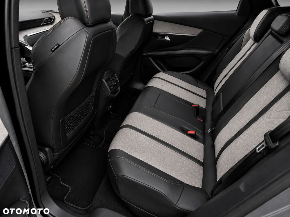 Peugeot 3008 1.6 PureTech Hybrid4 PHEV GT Pack S&S EAT8 - 17
