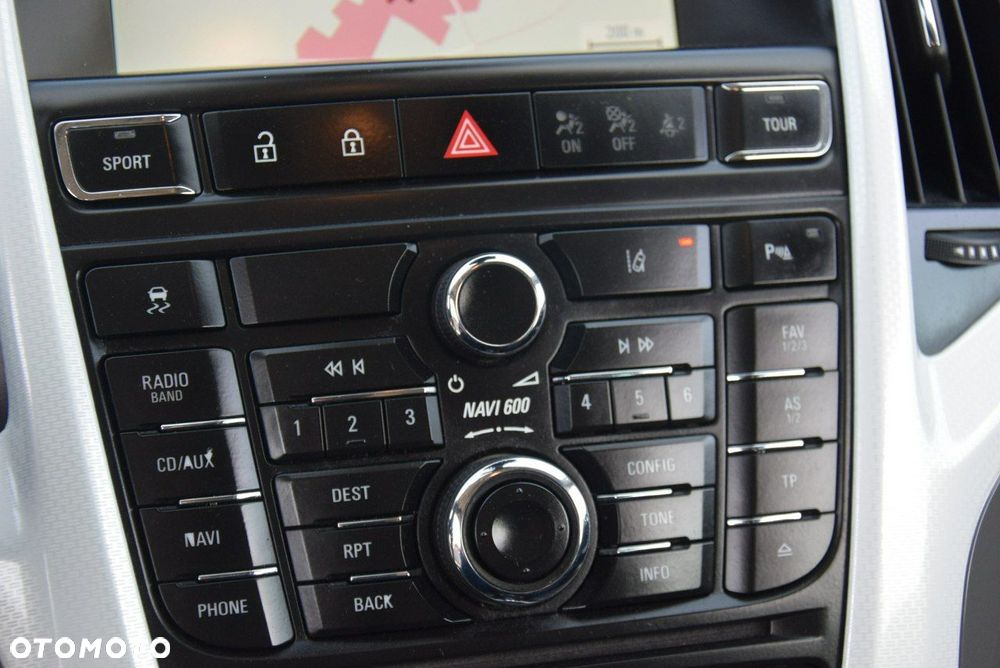 Opel Astra 1.6 Turbo Innovation - 27