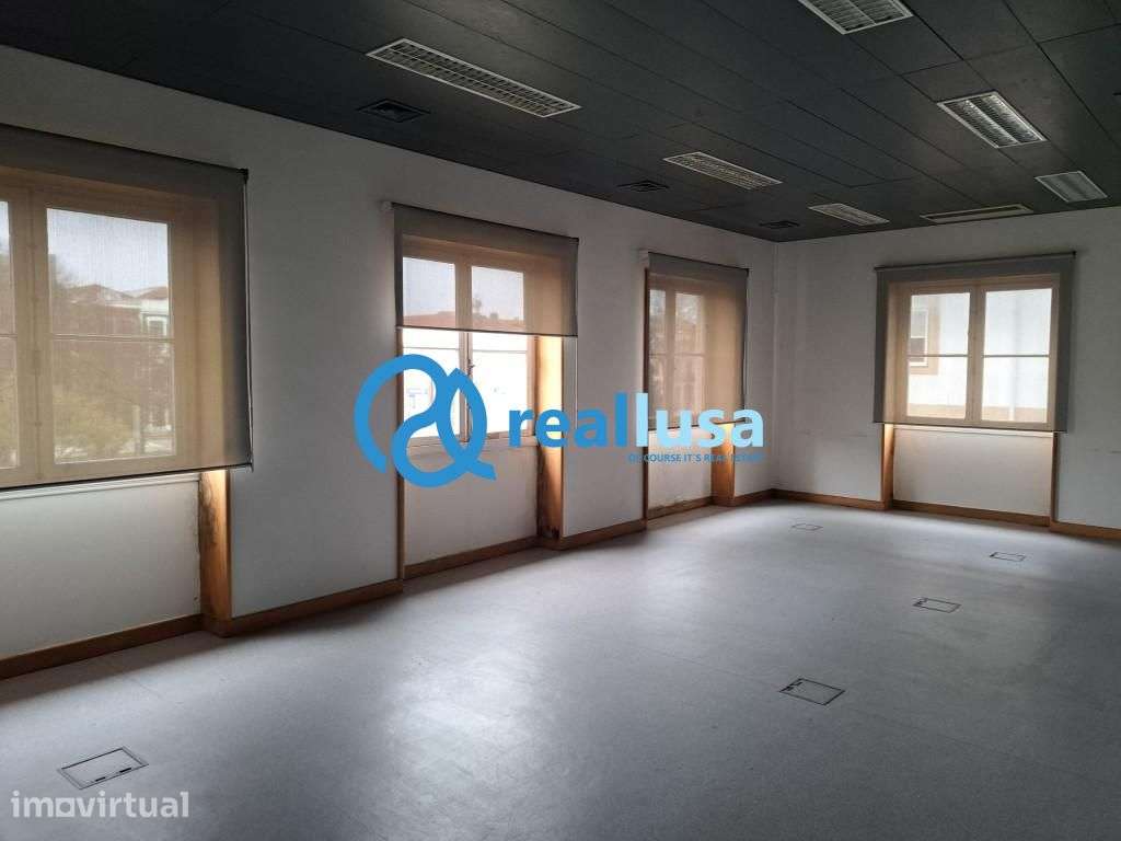 Loja comercial Póvoa de Varzim Retoma de banco - Grande imagem: 4/10