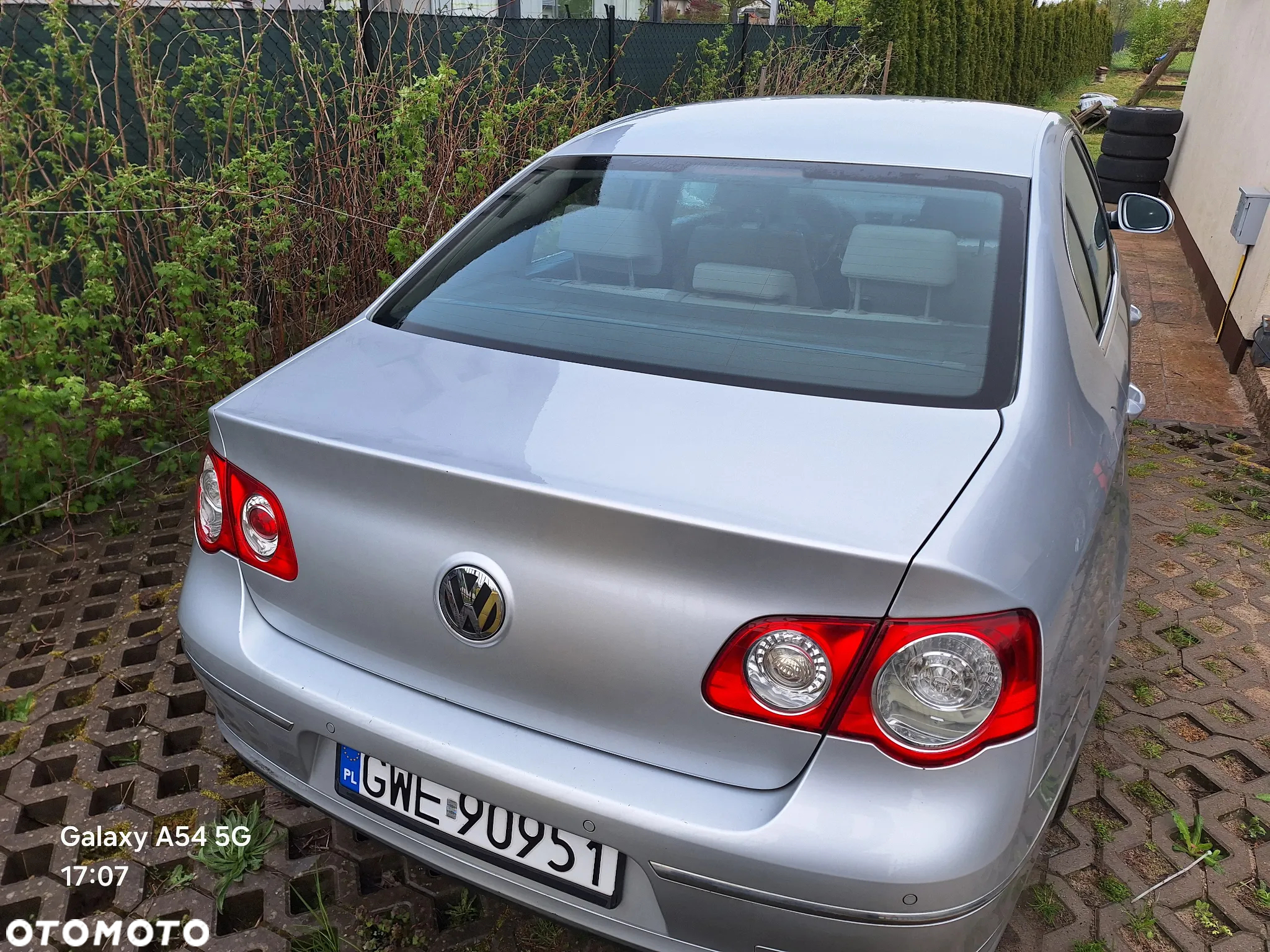 Volkswagen Passat 2.0 TDI Comfortline R-Style - 3