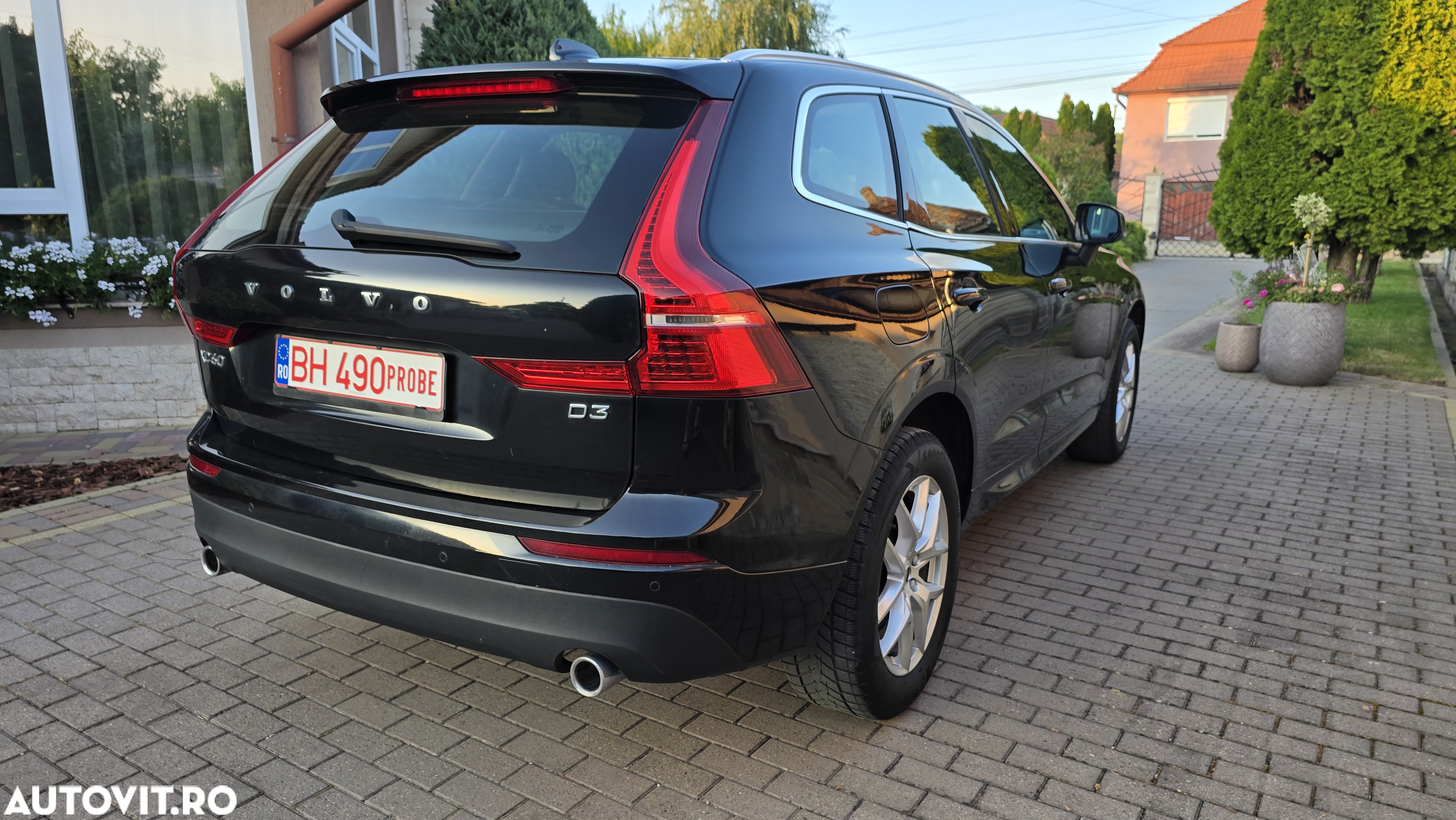 Volvo XC 60 D3 Momentum Pro - 4