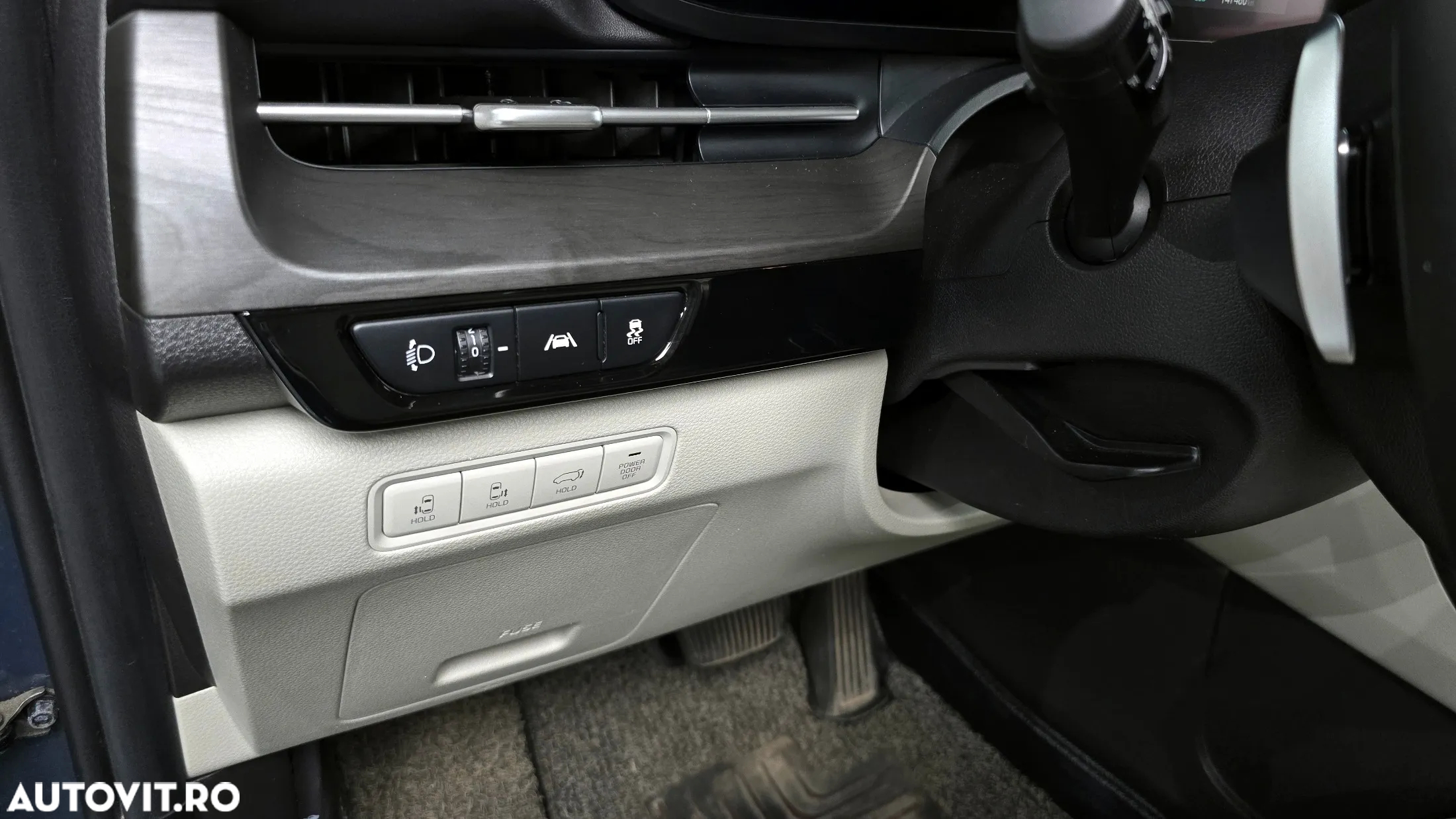 Kia Carnival - 13