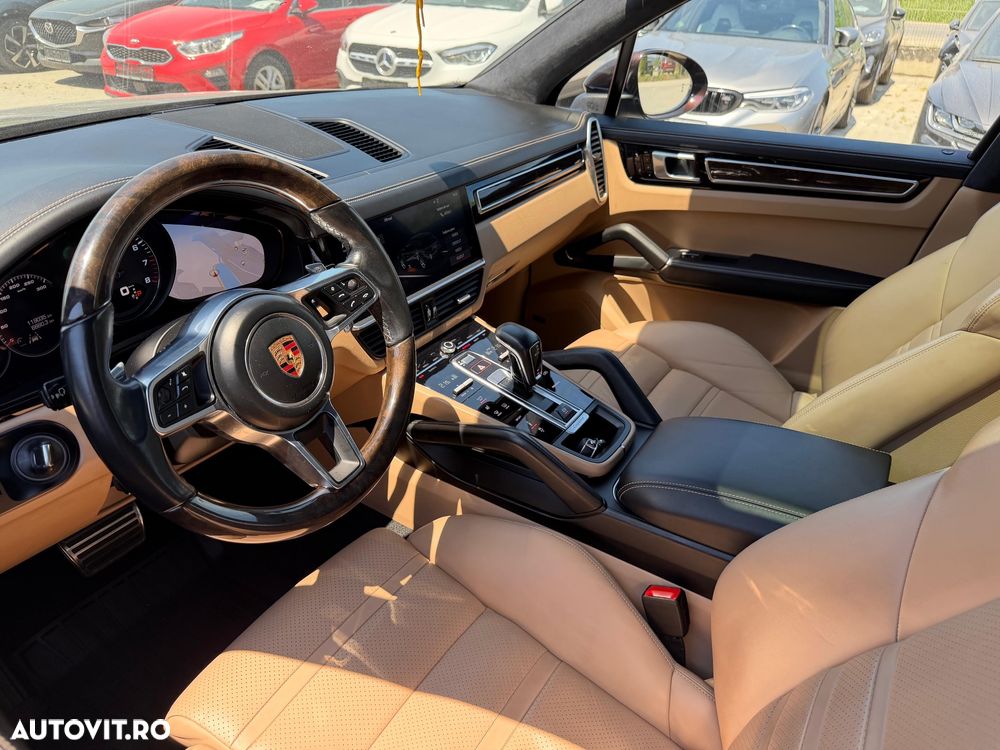 Porsche Cayenne - 13