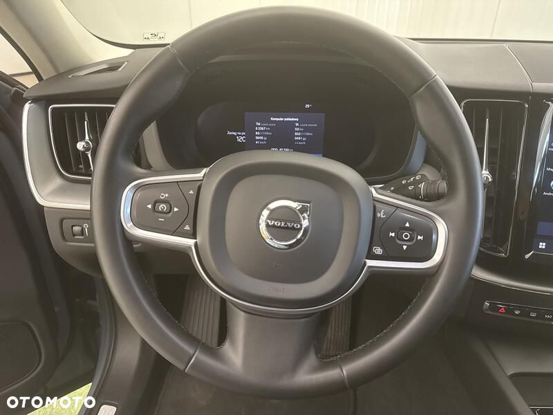 Volvo XC 60 B4 D AWD Momentum Pro - 13