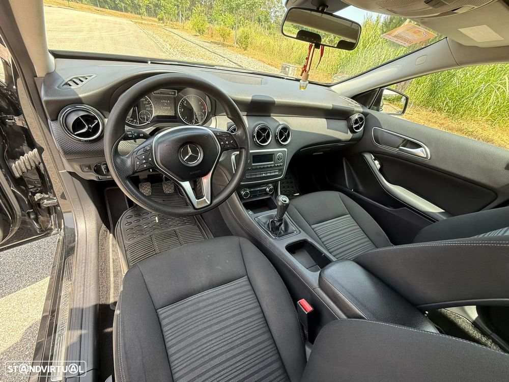 Mercedes-Benz A 200 - 4